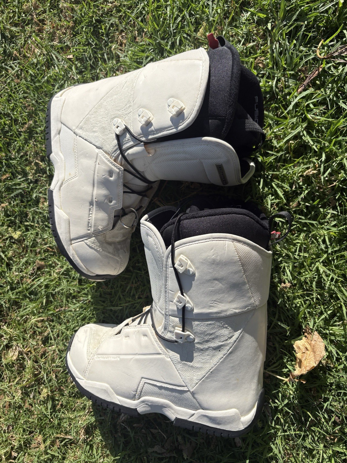 F2 Women’s Snowboard Boots White Size 9 Traditional Lace Snowboarding