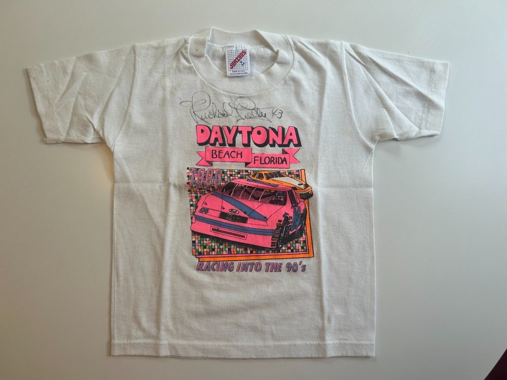 Autographed Richard Petty 1990s vintage Nascar Daytona Beach T-shirt Made In USA