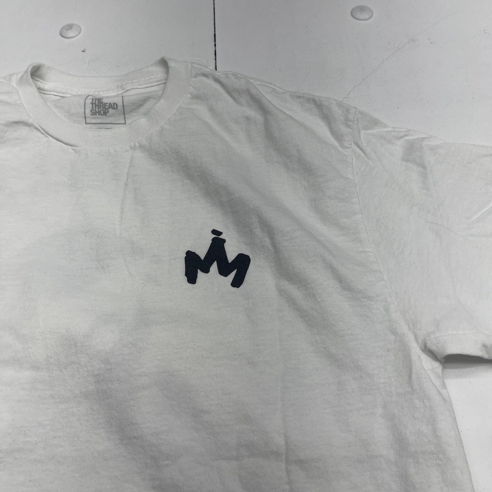 The Thread Shop White Medalll En El Mapa Graphic T Shirt Adults Size Small gallery