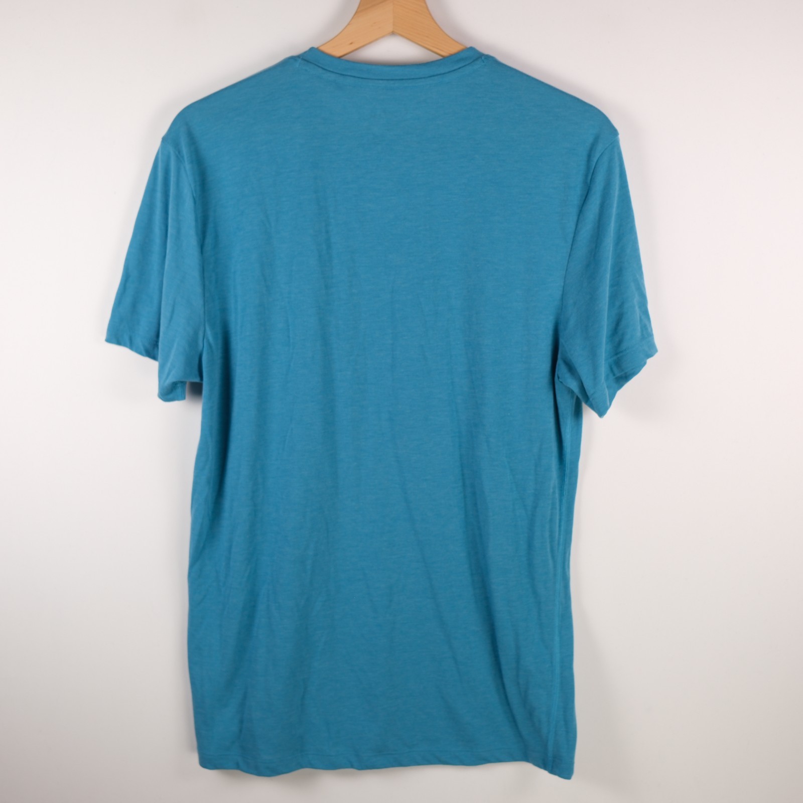 Cotopaxi Paseo Travel Pocket T-Shirt Blue Tencel Quick Dry Hiking Men's M gallery