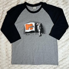 MTV Old School Astronaut Logo T-Shirt Black And Grey, Size Large 3/4 Sleeve