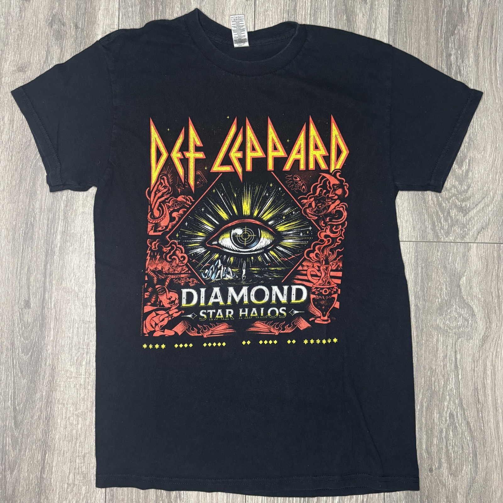 Def Leppard Shirt Mens Small Black Diamond Star Halos Tour 2022 Graphic Concert gallery