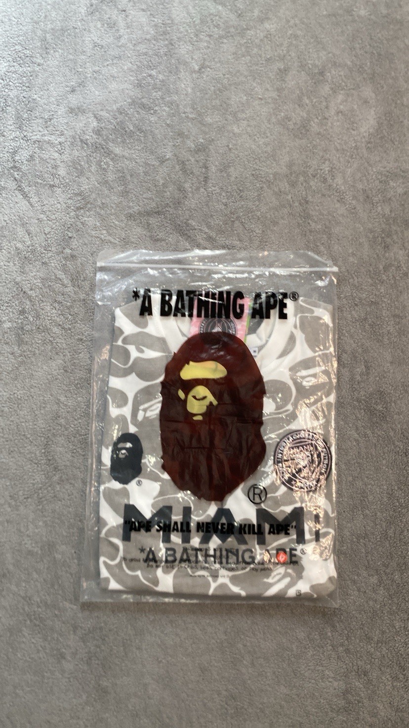 A Bathing Ape BAPE Men's Gray/White Miami Camo Crew Neck Tee Short Sleeve M gallery