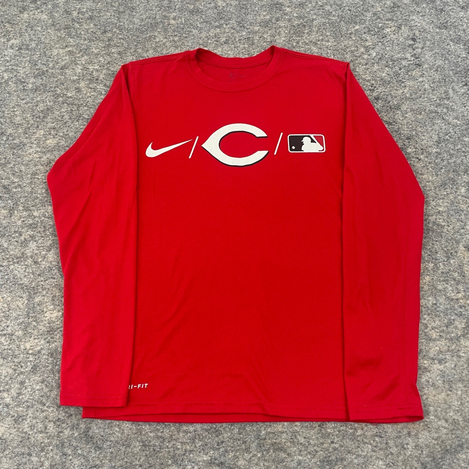Nike Cincinnati Reds MLB Dri-FIT Long Sleeve Graphic T-Shirt Red Men's Medium gallery