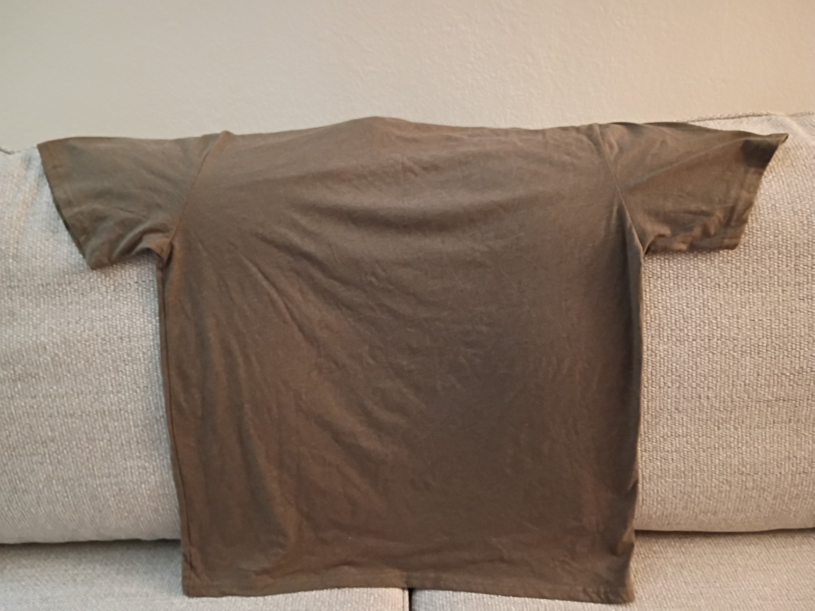 Men's Tshirt With Donner, Green Color Memorial Emblem. Size XL gallery