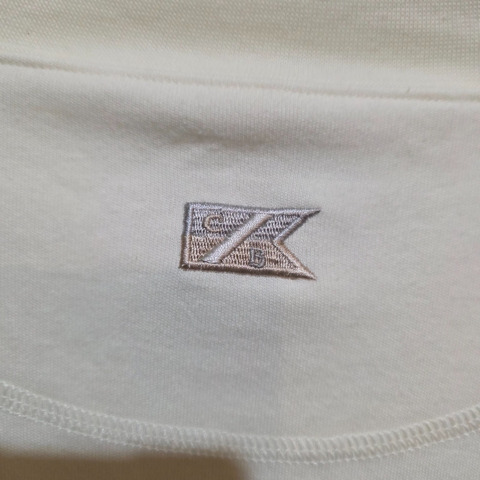 Cutter & Buck XL Mock Neck Shirt Off-White 100% Cotton Canada Minimalist Casual gallery