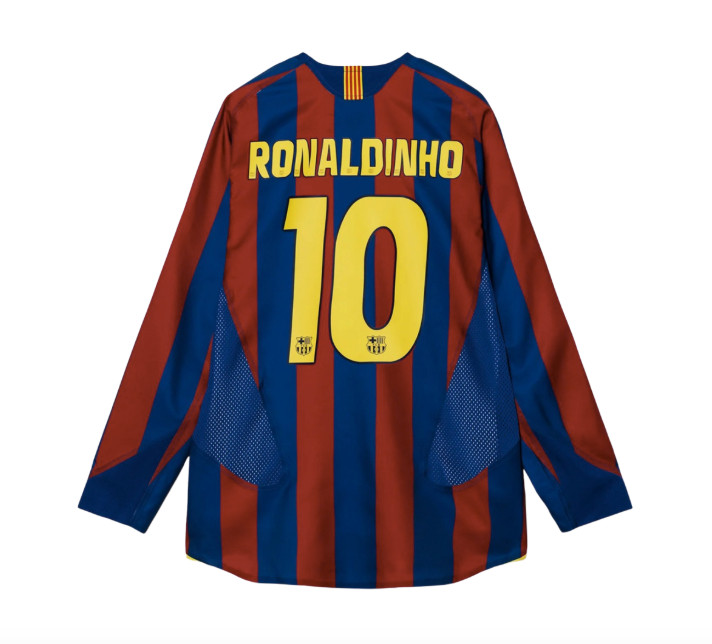 Nike Ronaldinho FC Barcelona 2005/06 Retro Replica Long-Sleeve Jersey HQ1462-471 gallery