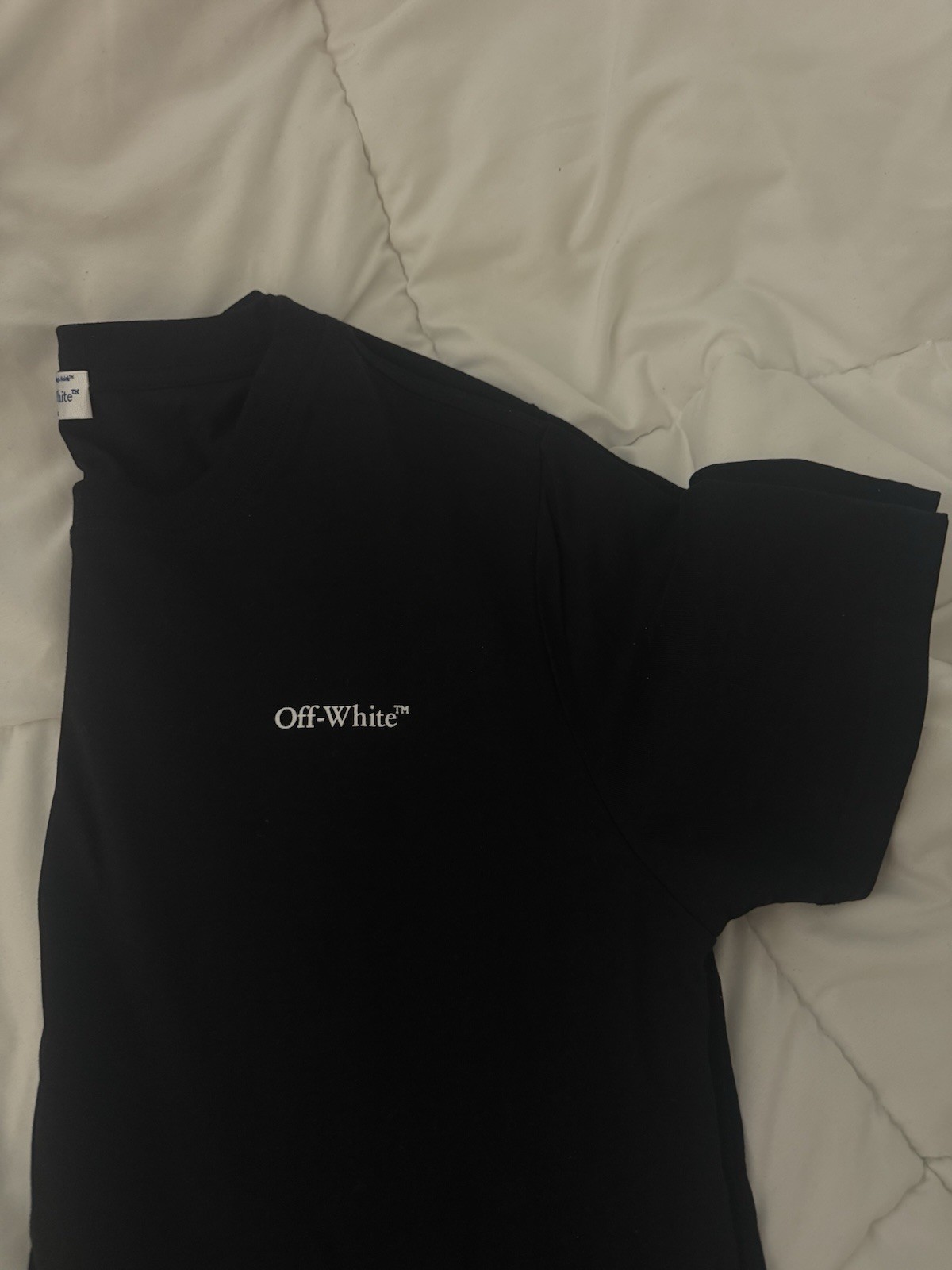 Off White T-Shirt Size Medium gallery