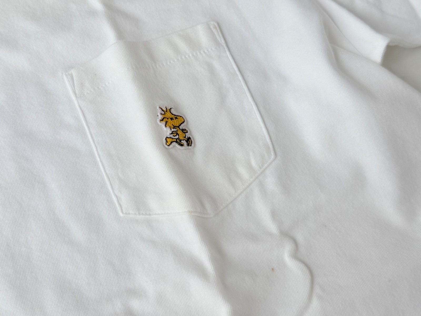 KAWS x PEANUTS Snoopy x UNIQLO NWT T-Shirt Size L White gallery