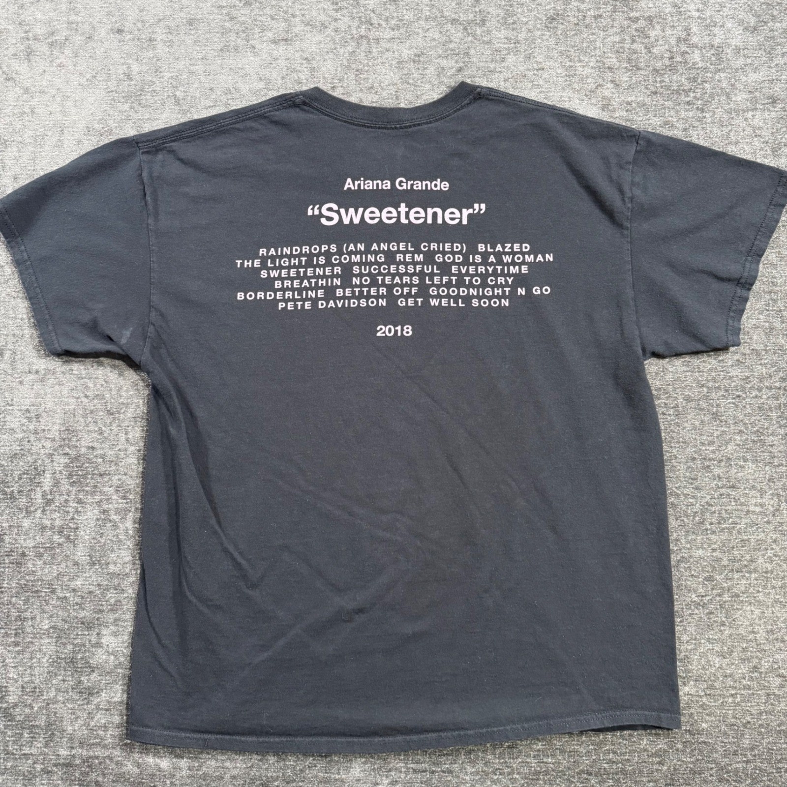 Ariana Grande Sweetener 2018 Album Tracklist T-Shirt Black Size XL Merch gallery