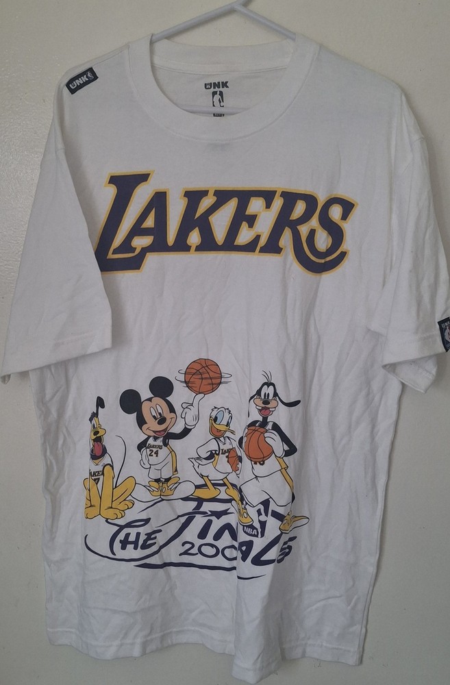 RARE UNK 2009 LAKERS “The Finals” Disney t-shirt. KOBE! Size Large