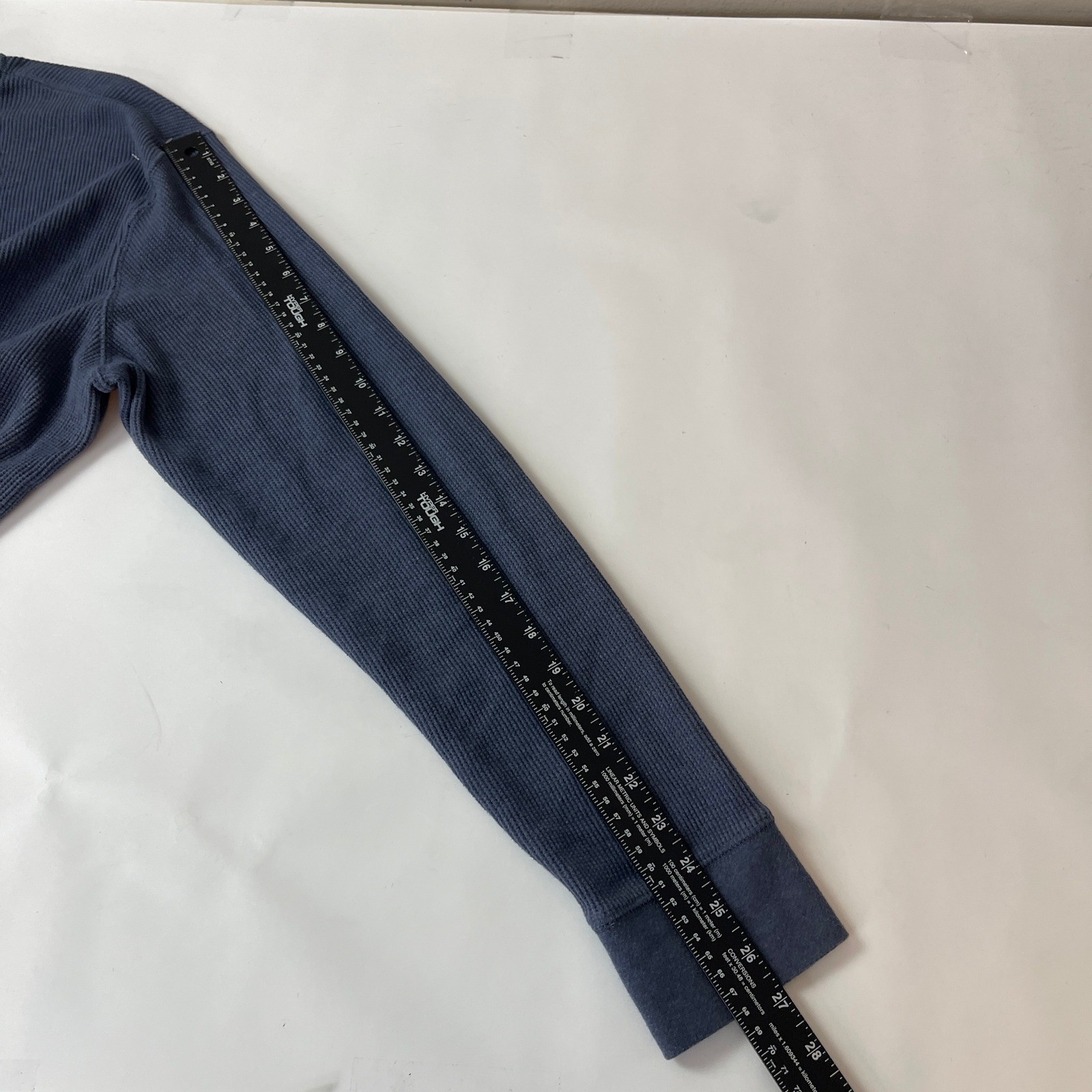 St Johns Bay Shirt Mens XL Blue Waffle Knit Thermal Henley Grunge Y2K Granola gallery