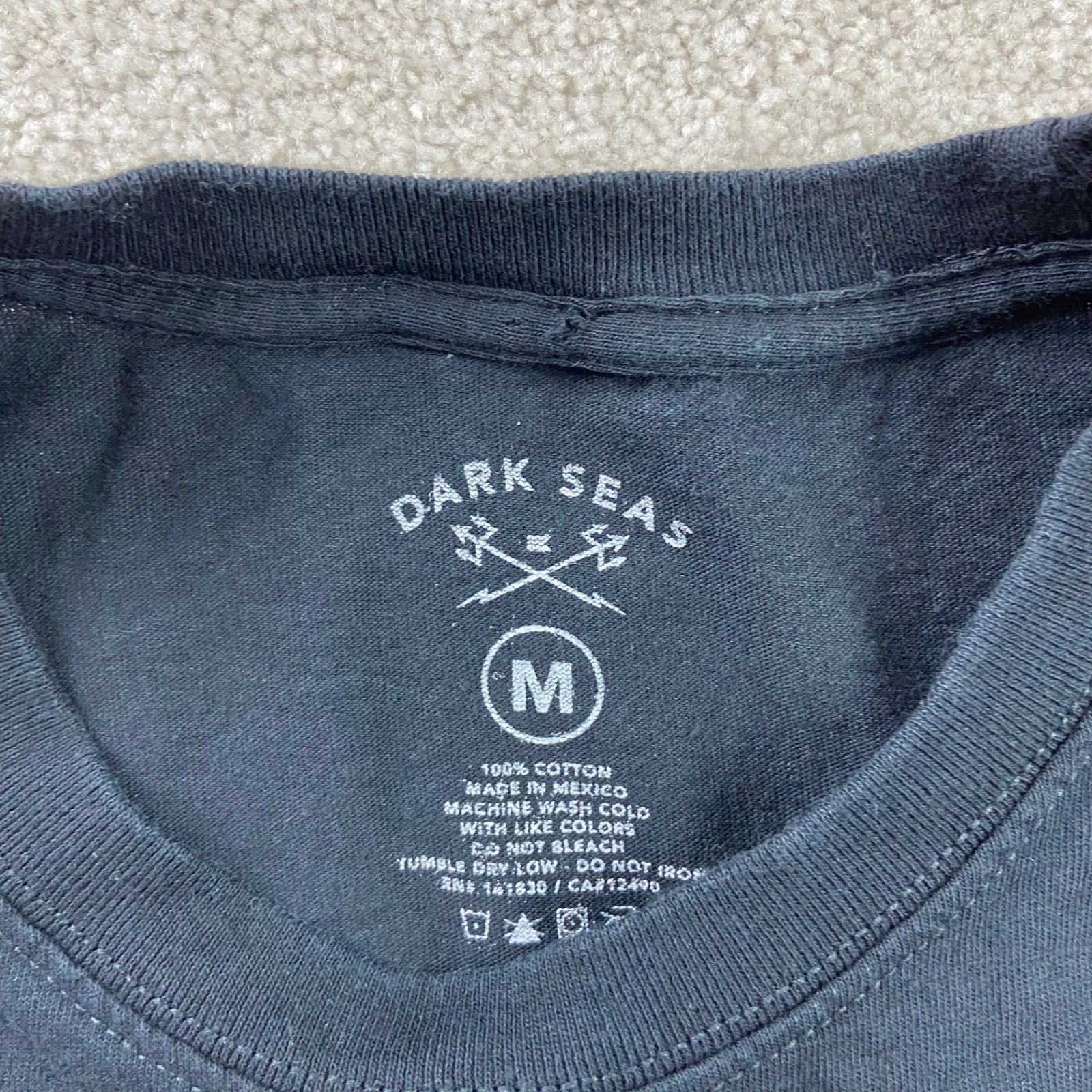 Dark Seas T-Shirt Mens Medium Black Shark Captain Graphic Short Sleeve Tee MMIX gallery