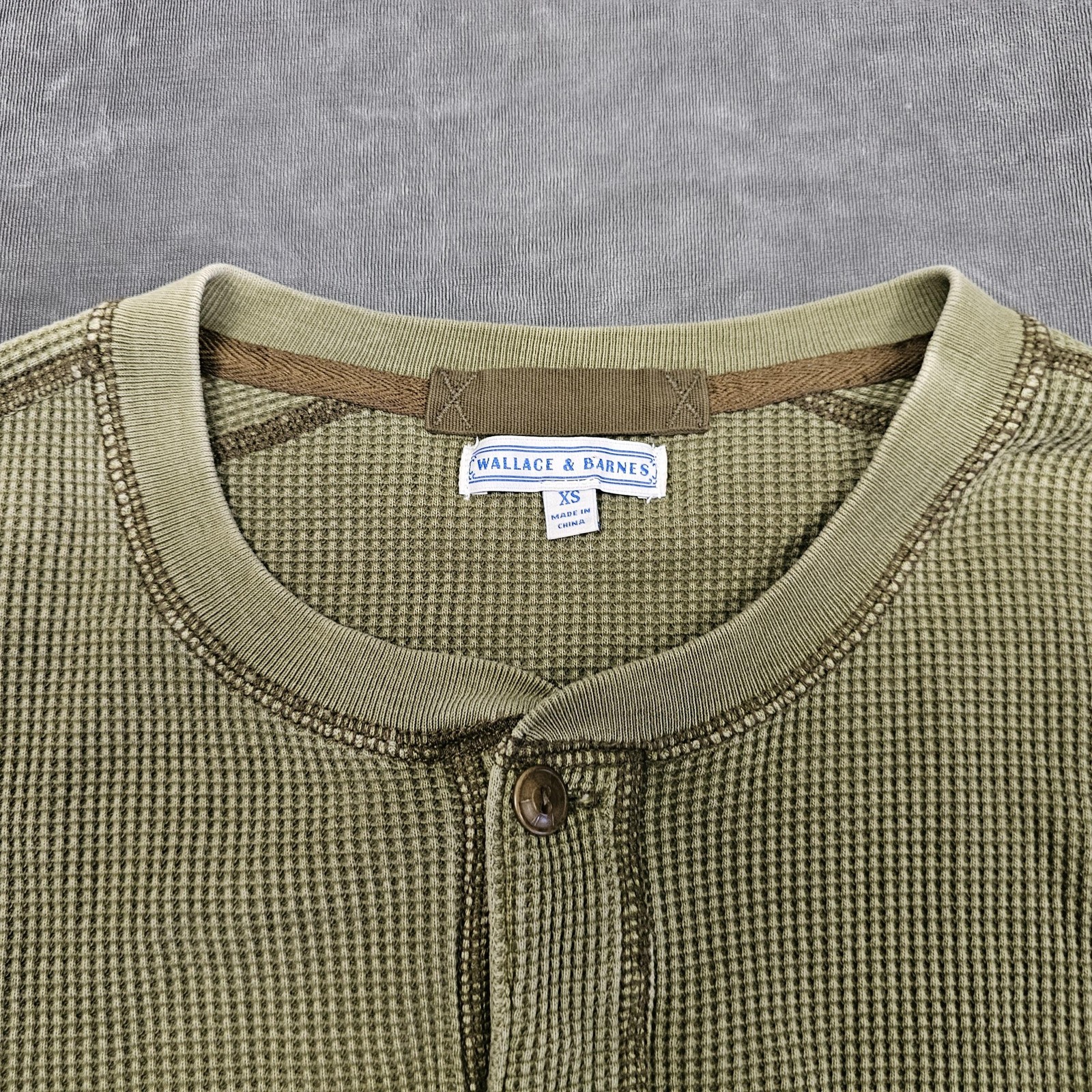 Wallace & Barnes Shirt Mens XS Green Henley Long Sleeve Waffle Thermal Knit gallery