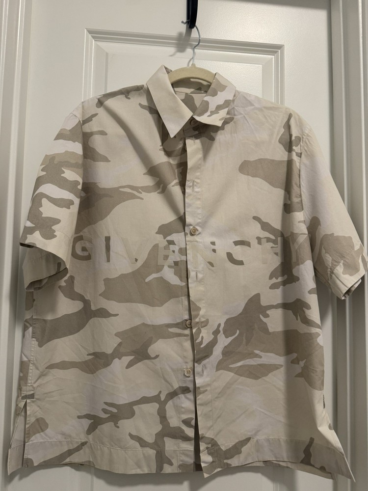 Givenchy men’s button down shirt sleeve Size: large camo summer shirt