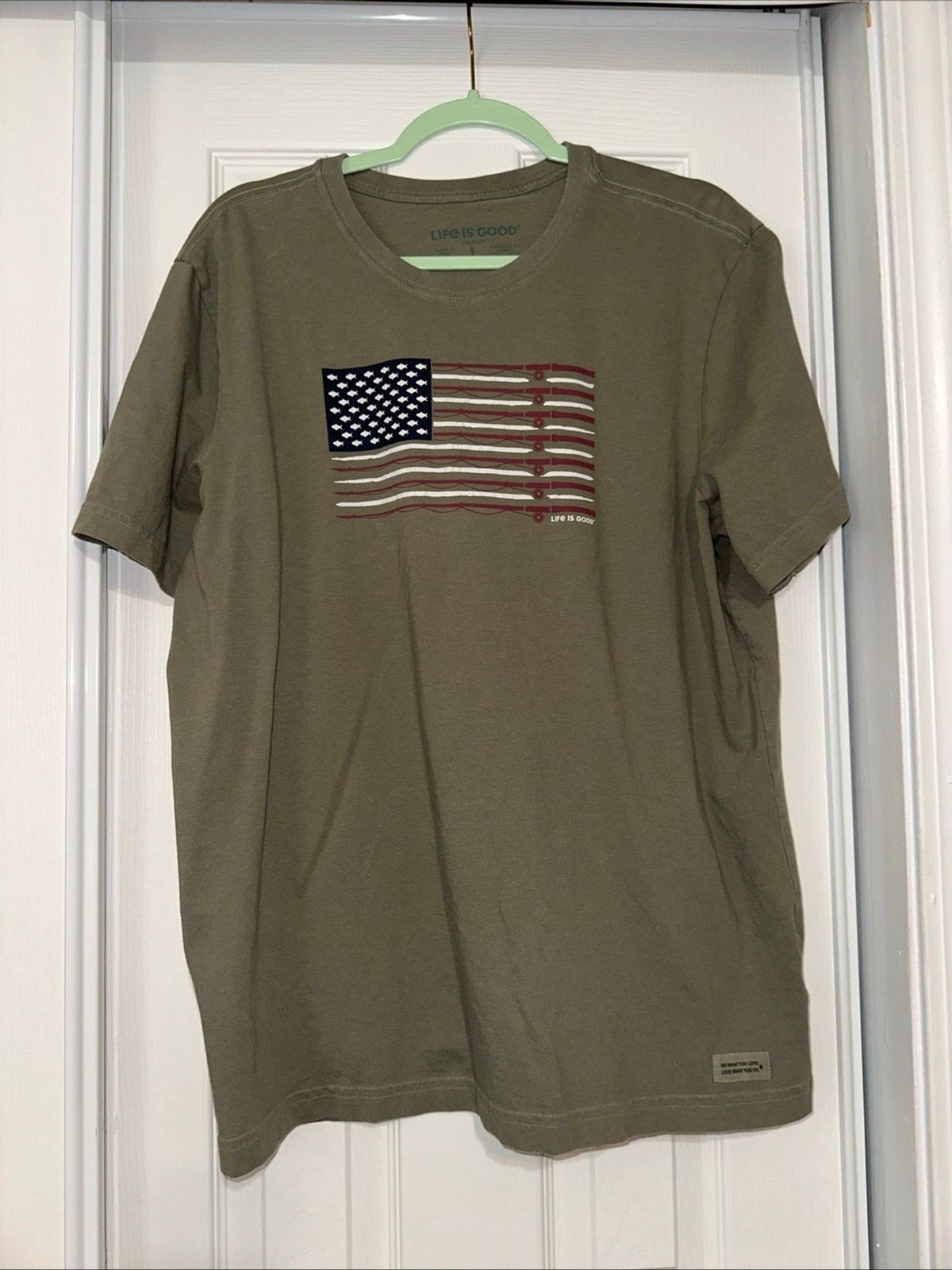 Life Is Good Mens M Green Crusher T-Shirt Patriotic USA Flag Fishing Pole NWOT L gallery