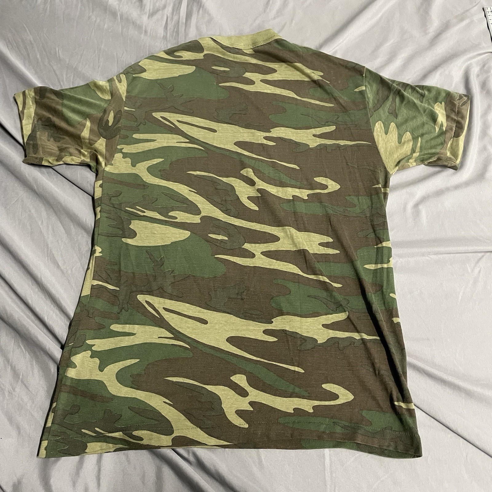 Vintage 80s Camo Shirt Sz L READ T Shirt USA Made Army Ringer Single Stitch Thin gallery