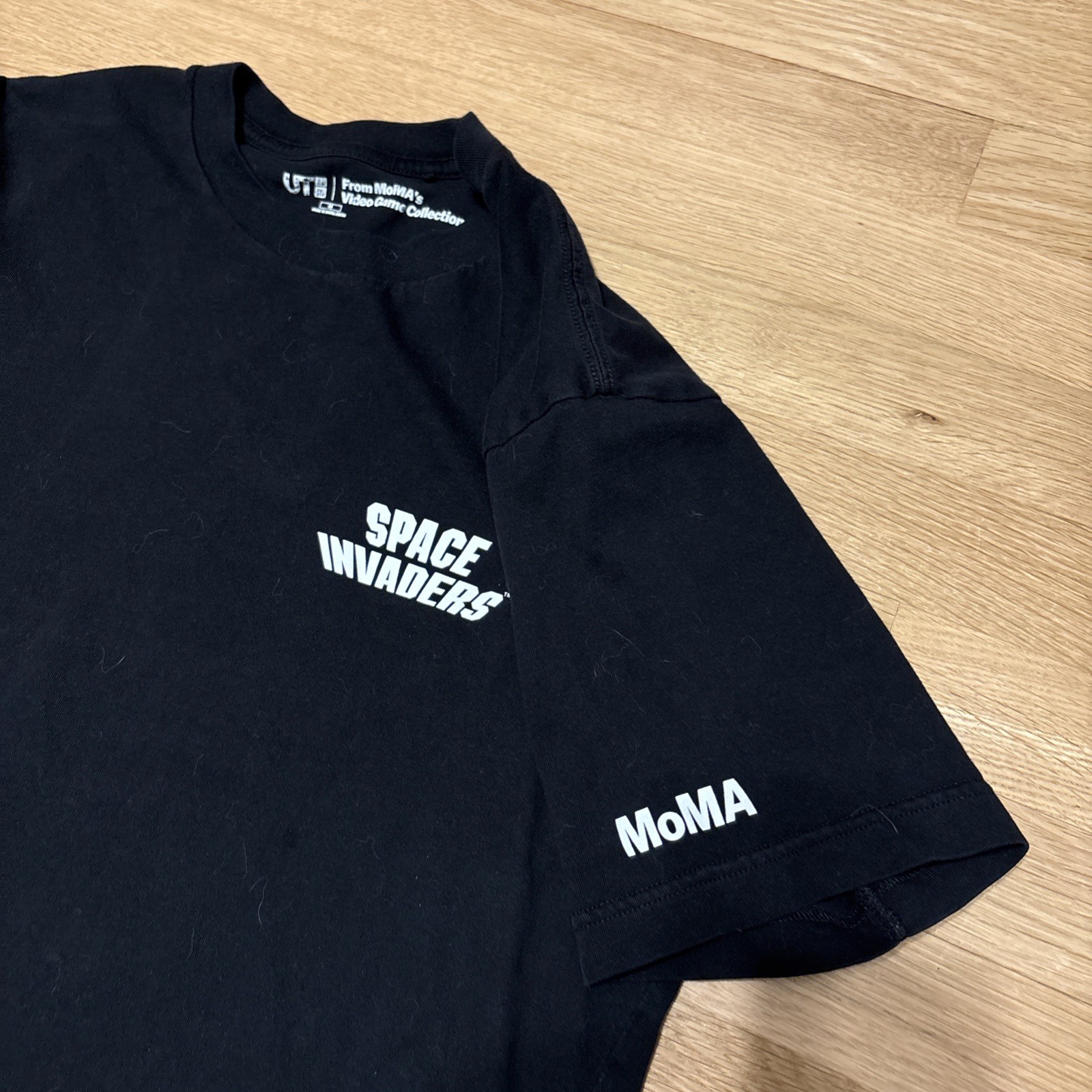 UNIQLO SPACE INVADERS MoMA VIDEO GAMES MEDIUM T SHIRT SOLD OUT Graphic Logo gallery