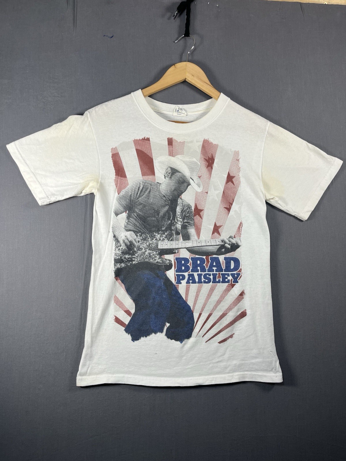 Vintag Anvil Brad Paisley T Shirt Sz Small gallery