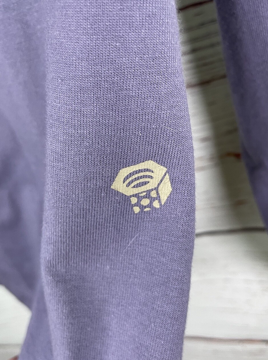 NWT Mountain Hardware T-shirt Base Camp Size Medium Long Sleeve Purple Hiking C1 gallery