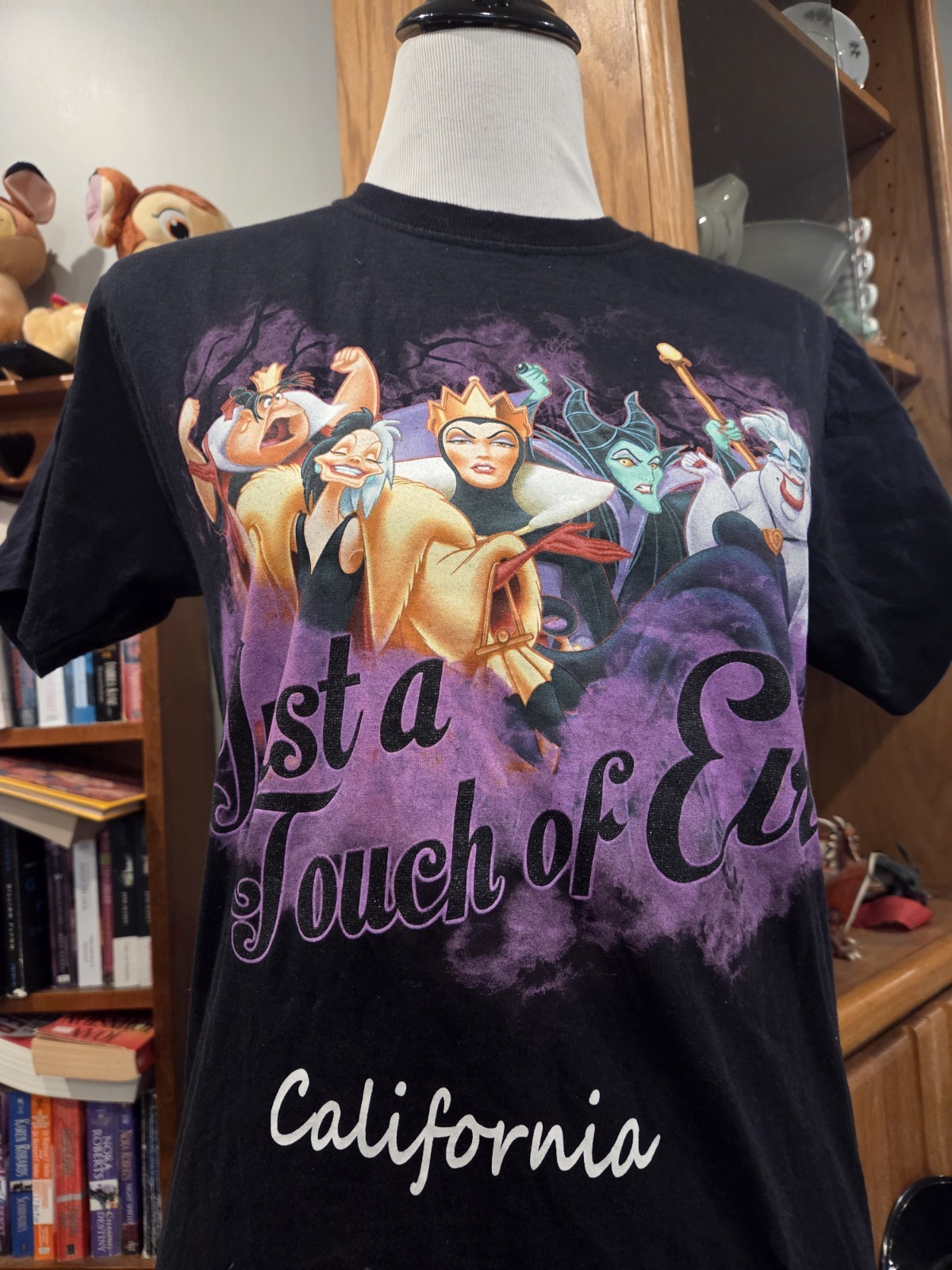 Disney Villains Cruella Maleficent Ursula Graphic Print Black Tee Tagless S gallery
