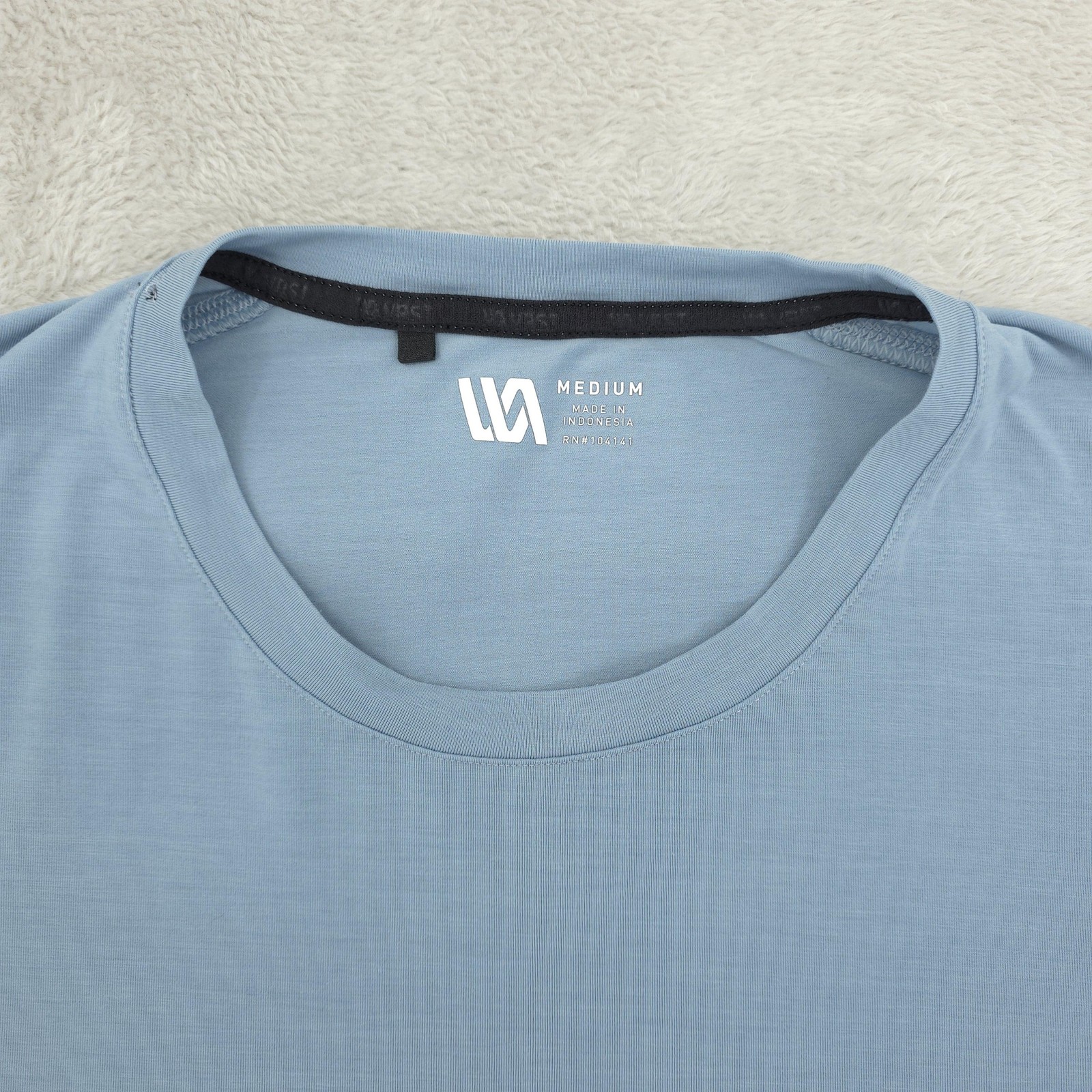 VRST Performance Shirt Mens Medium Blue Stretch Athletic Training Gym Tee gallery