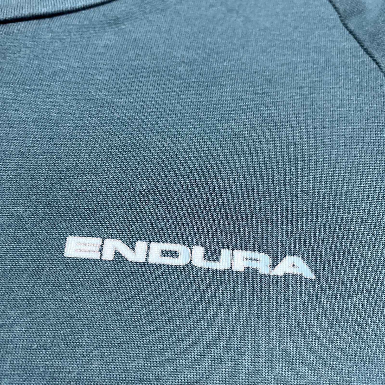 Endura BaaBaa Blend Baselayer Mens XXL Blueberry Lyocell Wool Slim LS Raglan EUC gallery