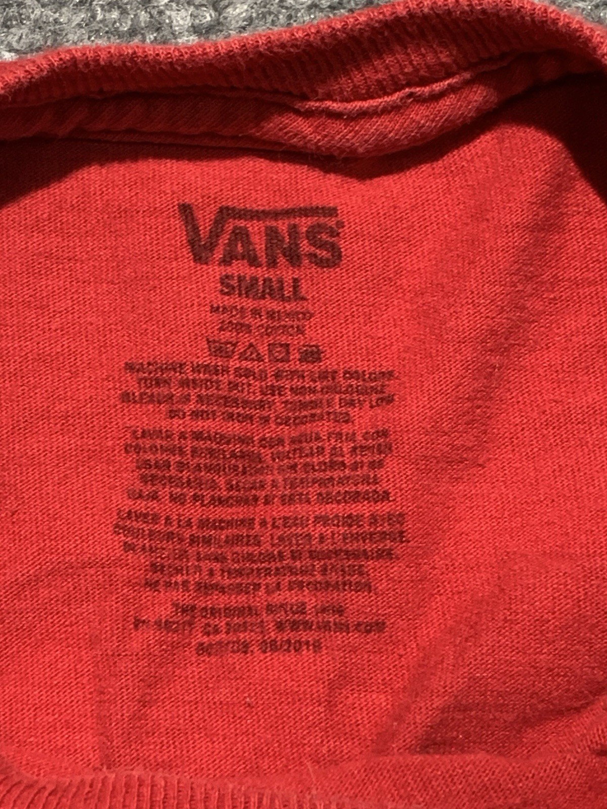 Vans Off The Wall Skateboarding T Shirt Men's Small Red Great Wall of China Tee gallery