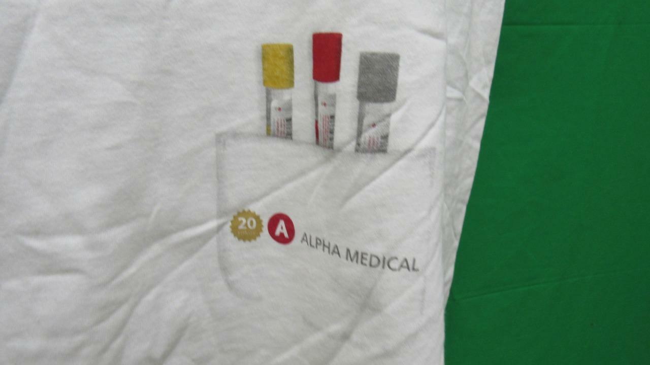 New Alpha Medical 20 rokov uspesnej liecby Adult Mens Size 2XL White Shirt gallery