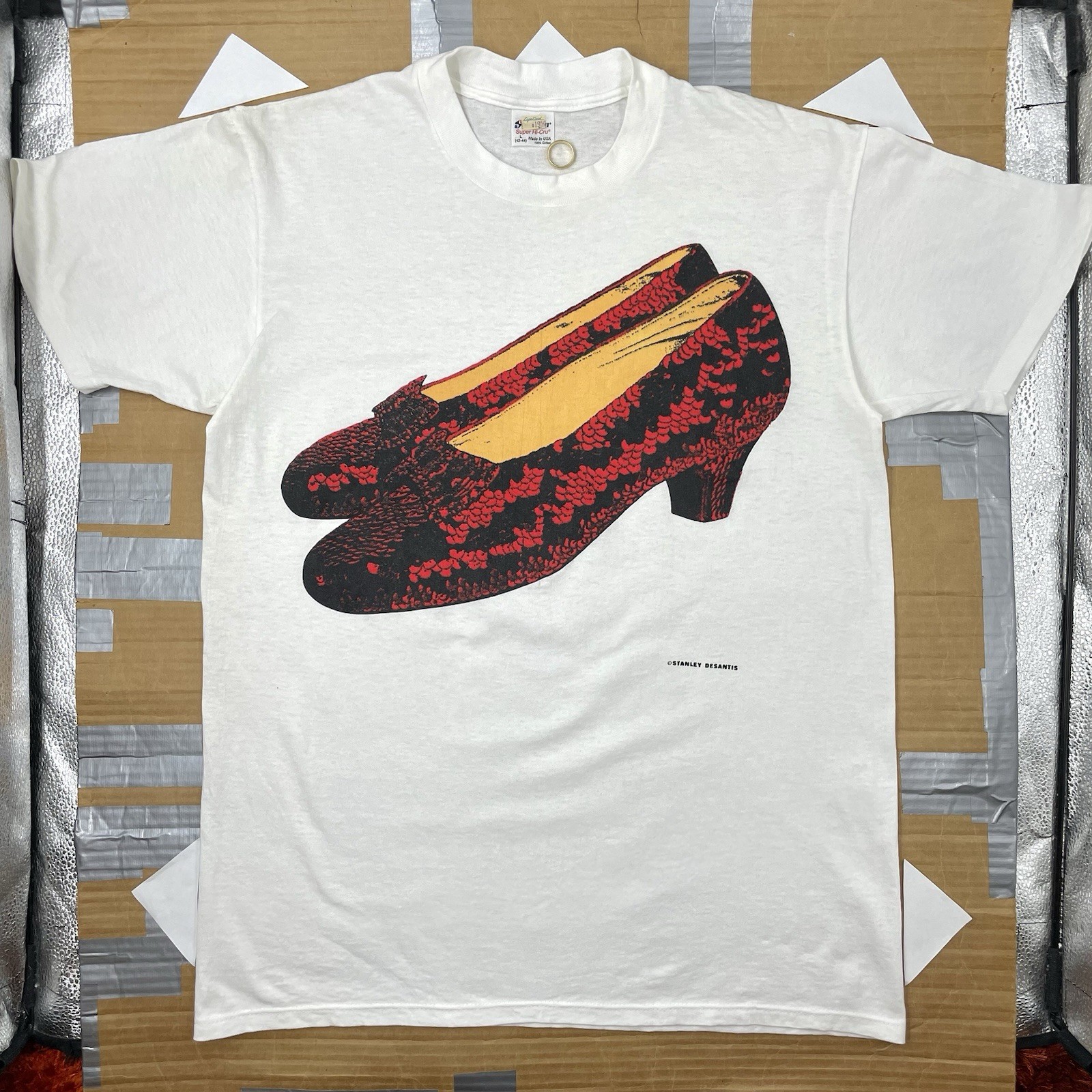 VTG 80s Wizard of Oz 20.5” x 29” Ruby Slippers / Stanley DeSantis T Shirt gallery