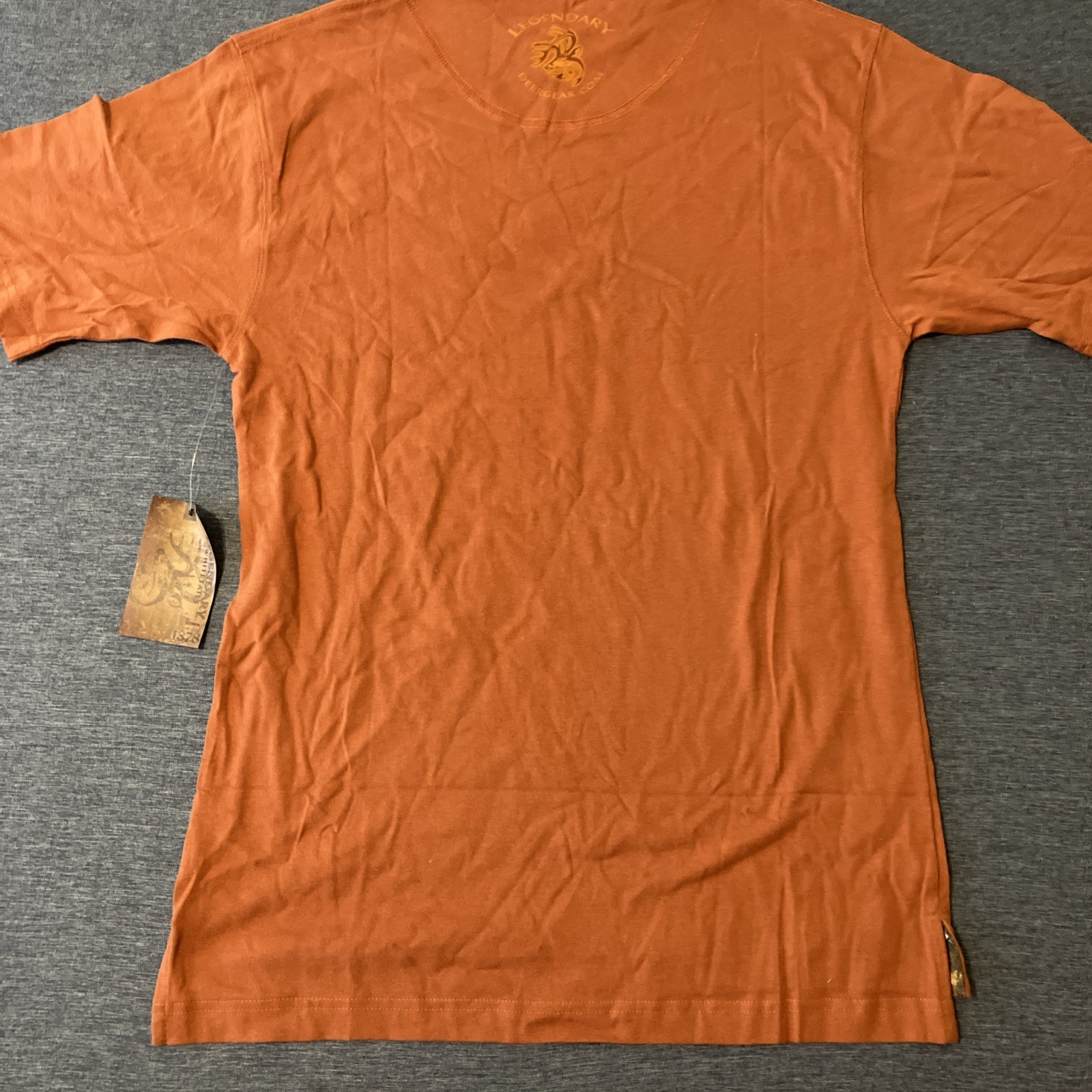 Legendary Whitetails Men’s T-Shirt Size Medium Burnt Orange New gallery