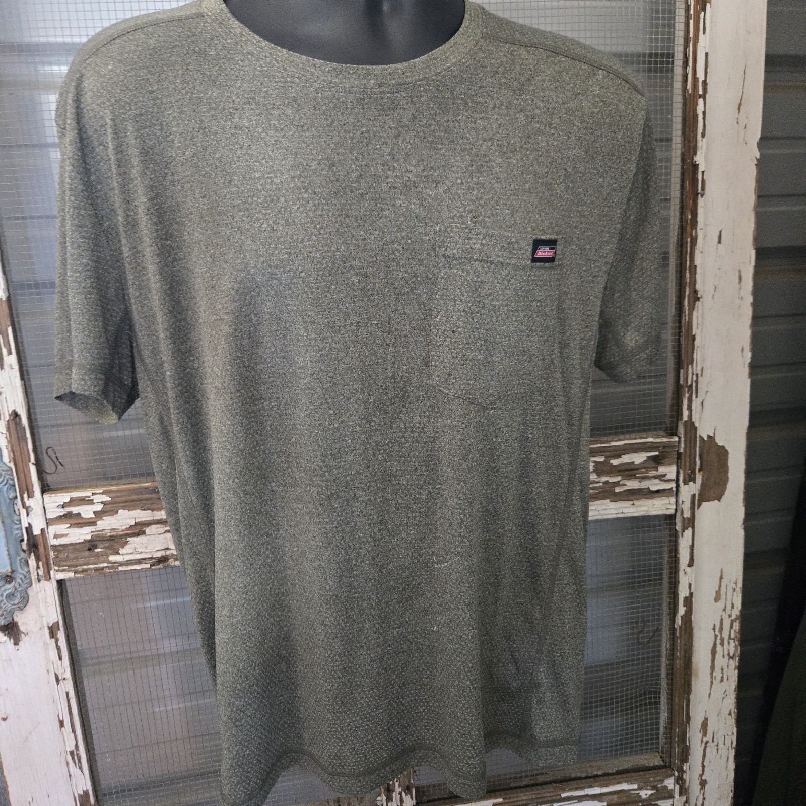 Dickies Shirt Men L GrayCrew Neck crossfit Athletic Training Running
