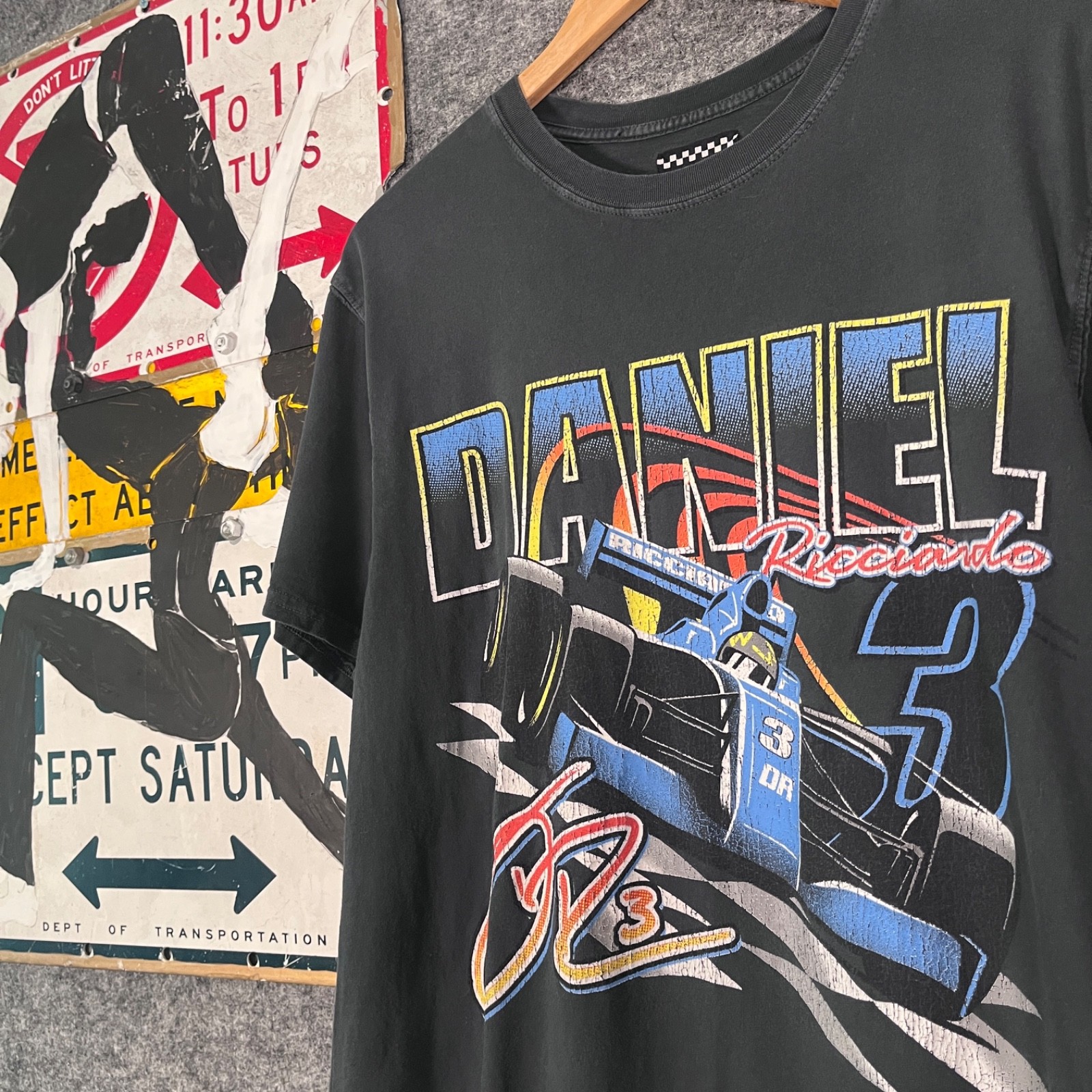 Daniel Ricciardo Formula 1 T Shirt Size Large Faded Black Vintage Style AOP Car gallery