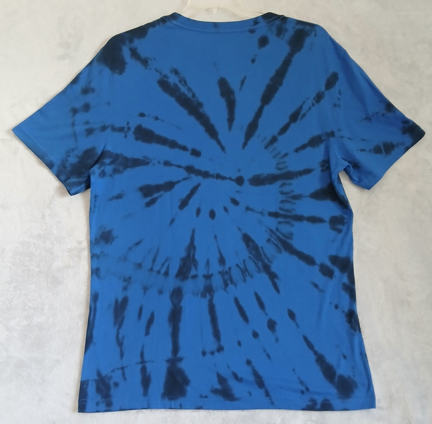 SNOOPY Men's XL Joe Cool Tee Shirt Peanuts Chillin' 24/7 Tie Dye Blue Hybrid NWT gallery