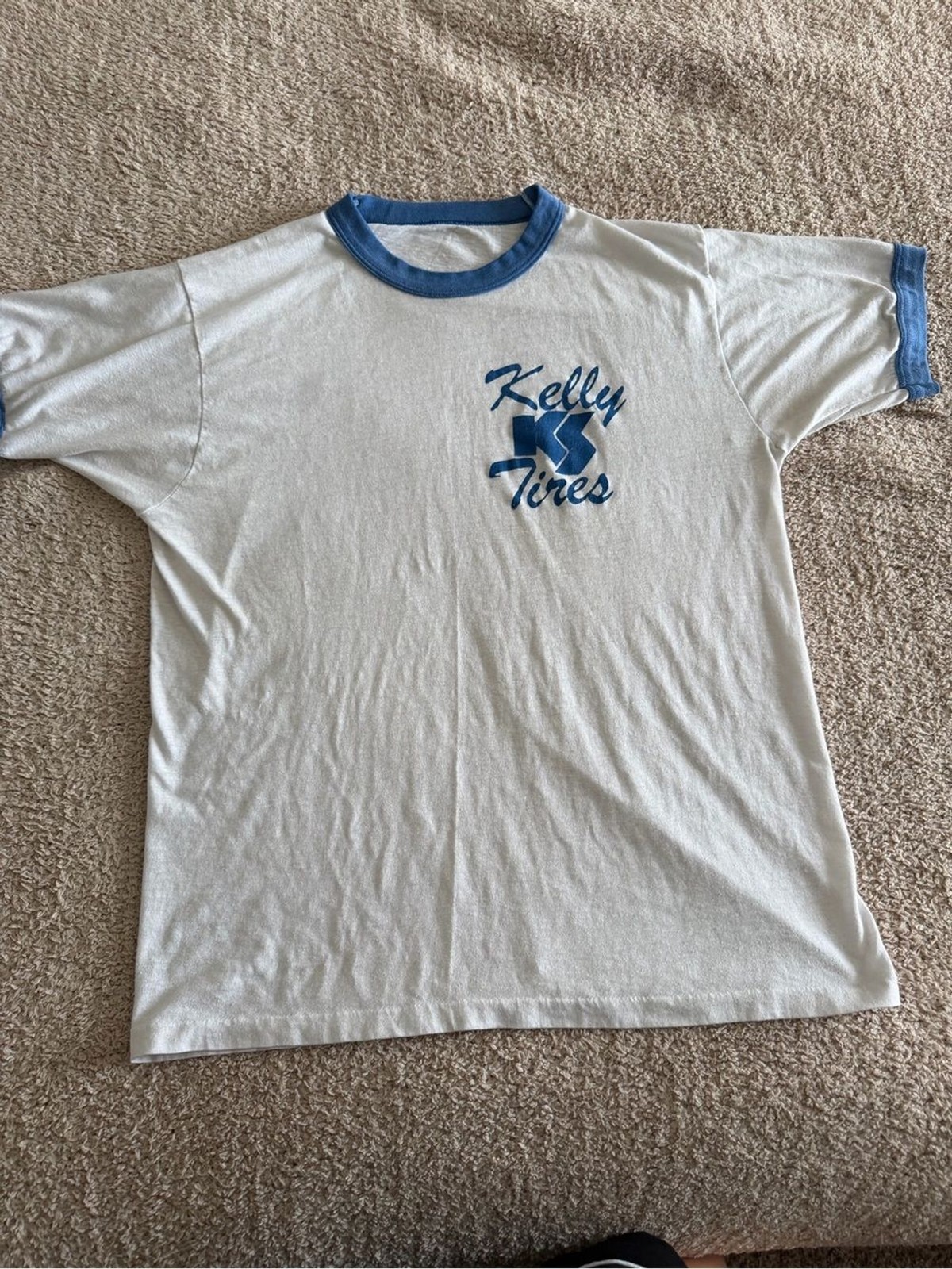 ⁠Vintage Kelly Tires Ringer T-Shirt 80s 90s Retro Automotive Graphic Tee Large