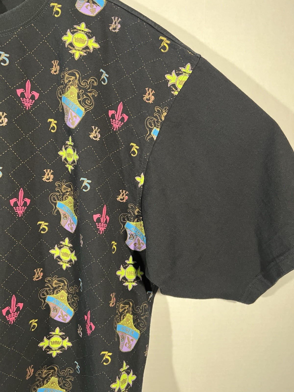 Avirex “Strength in Truth" Crests #75 AOP Streetwear Hip Hop Men’s 2X Shirt Y2K gallery
