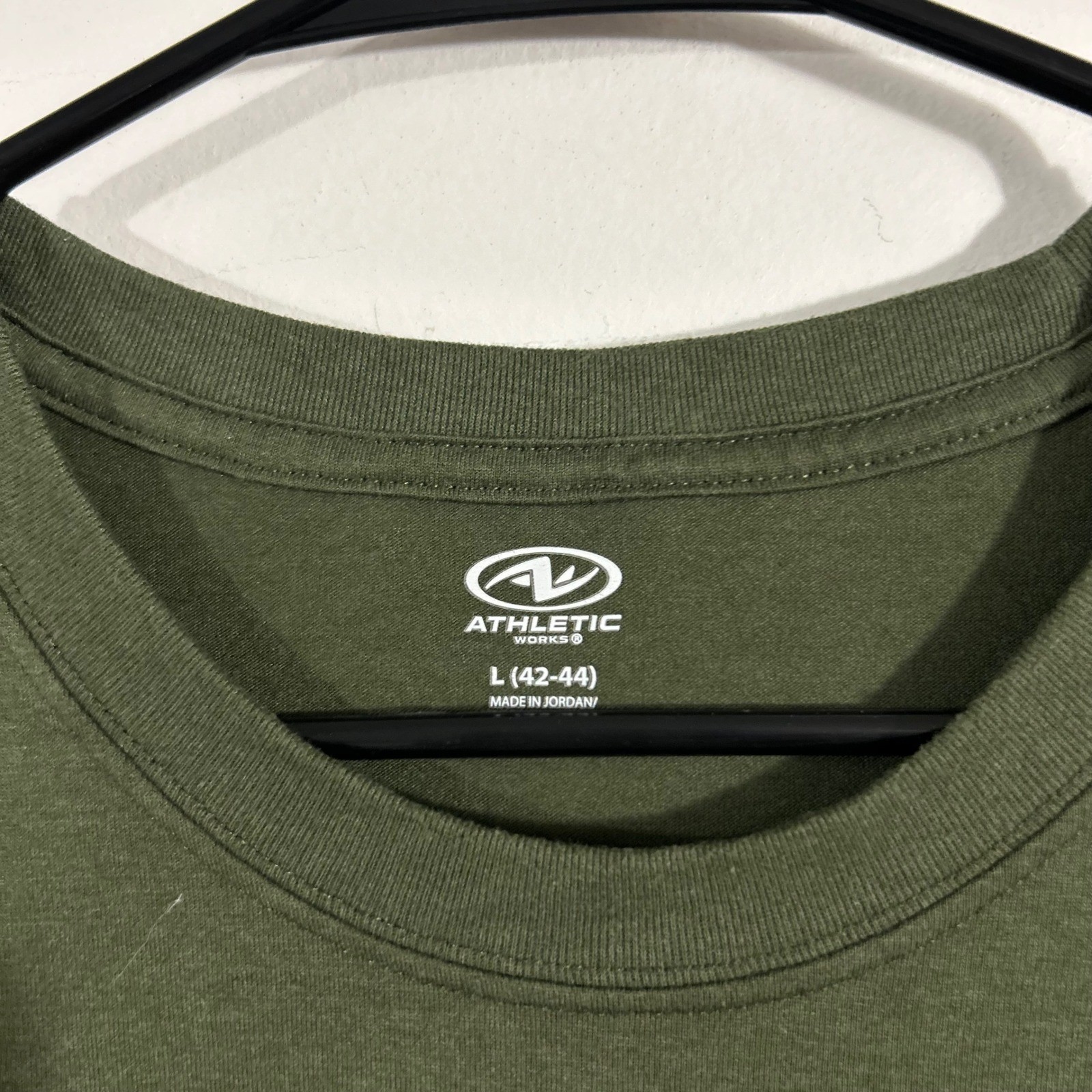 Athletic Works Pocket T-Shirt Mens Large L Olive Green Short Sleeve TEE gallery