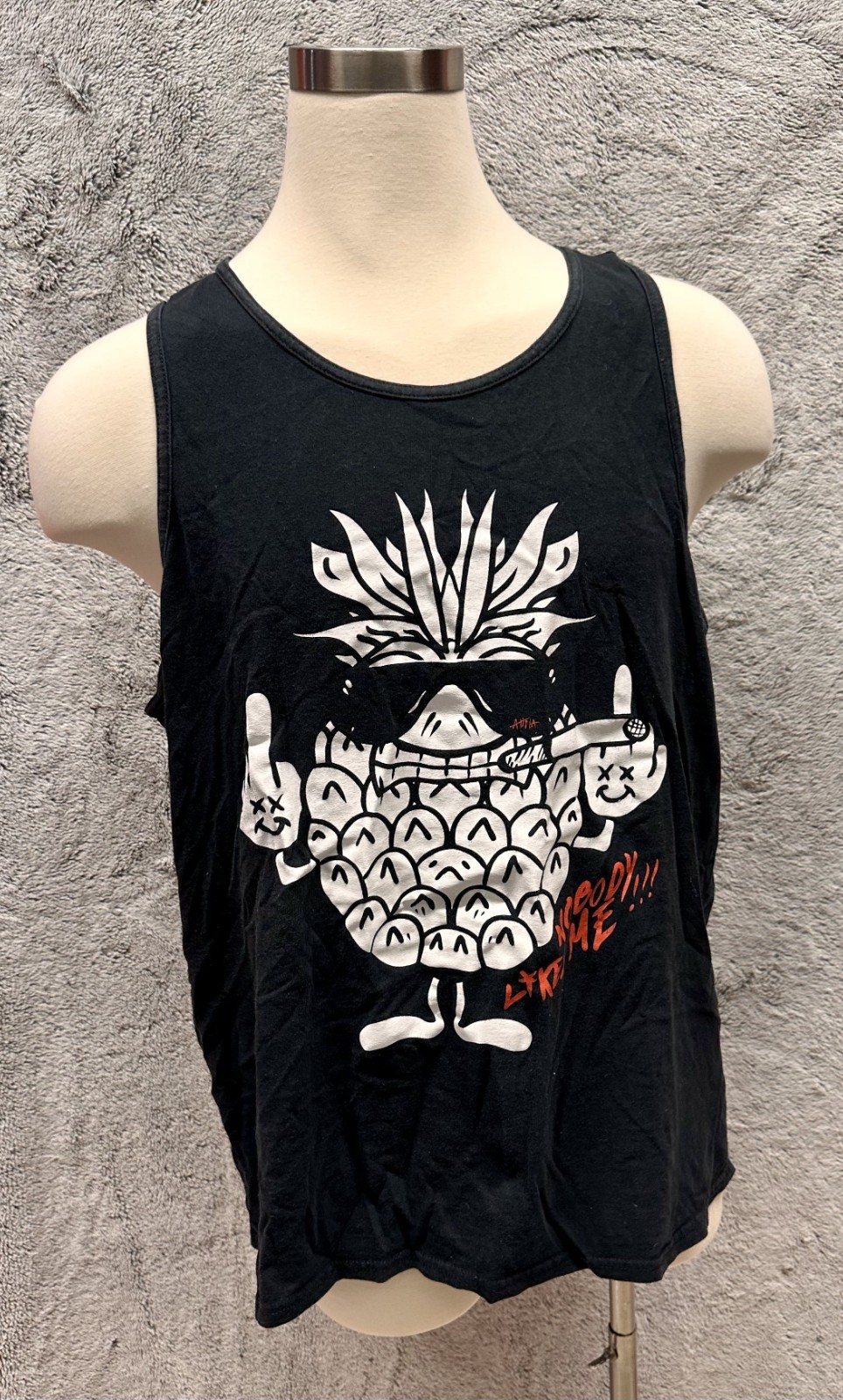 Vintage Y2K Funny Pineapple Graphic Tank Top Black Gildan 2XL "Nobody Likes Me" gallery
