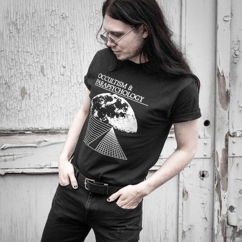 OCCULTISM and PARAPSYCHOLOGY T-Shirt, weird cult surreal avant garde horror goth gallery
