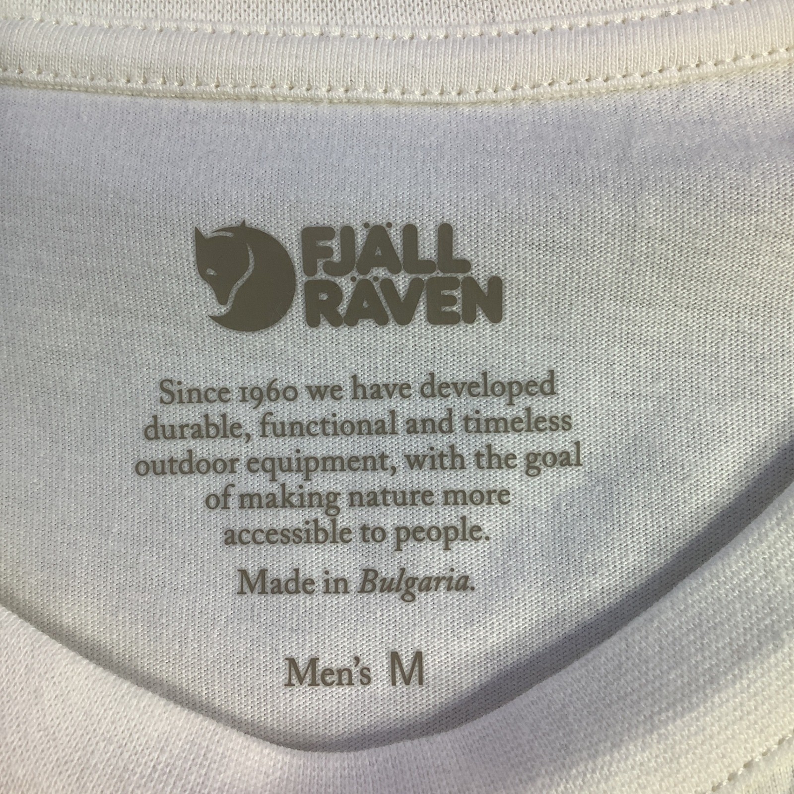 Fjallraven Logo Pocket T-Shirt Mens Eggshell White Organic Cotton Size M NWT gallery