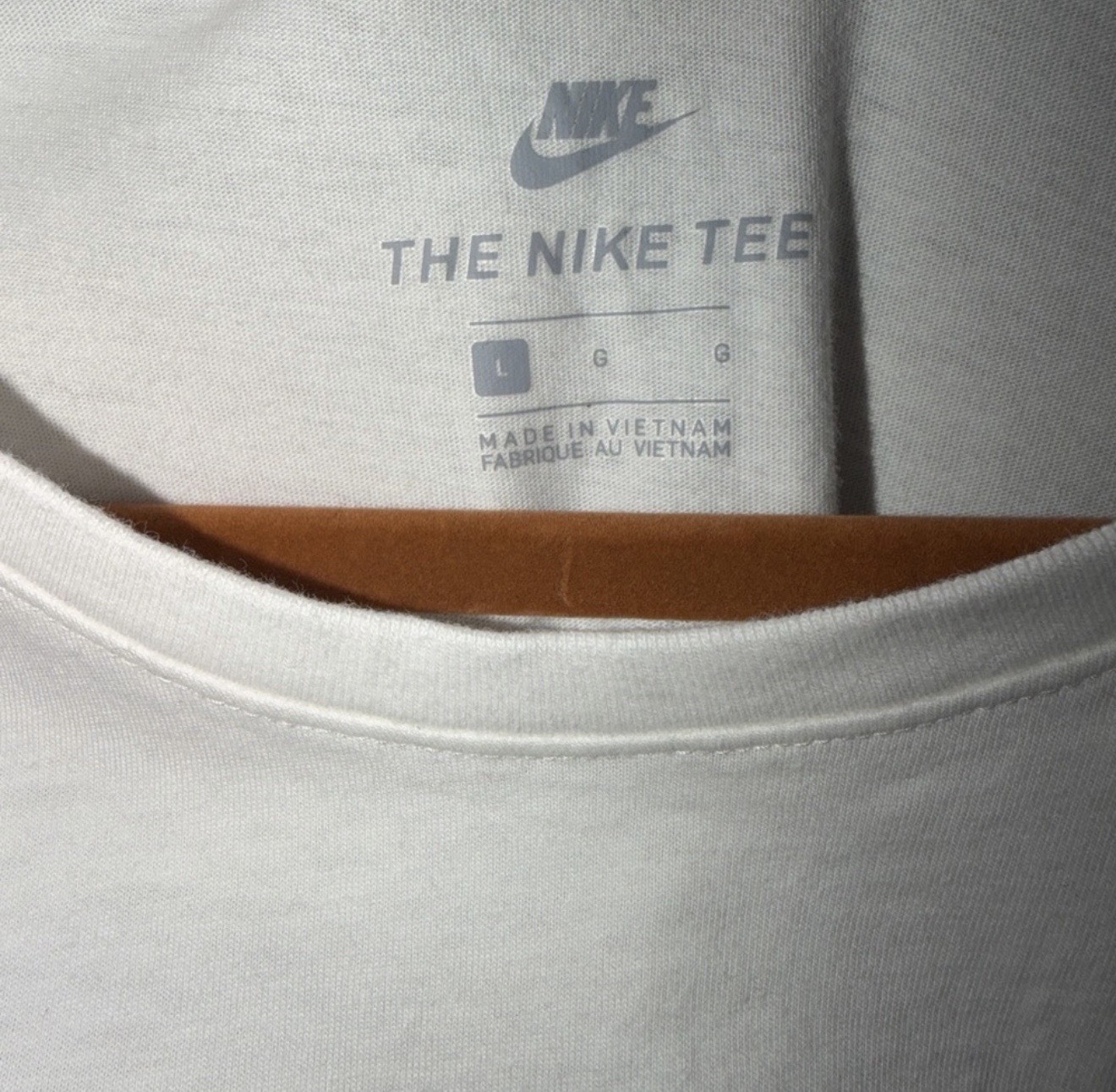 Nike Air Graphic T-Shirt Men’s Large White Black Red Logo Tee Short Sleeve gallery