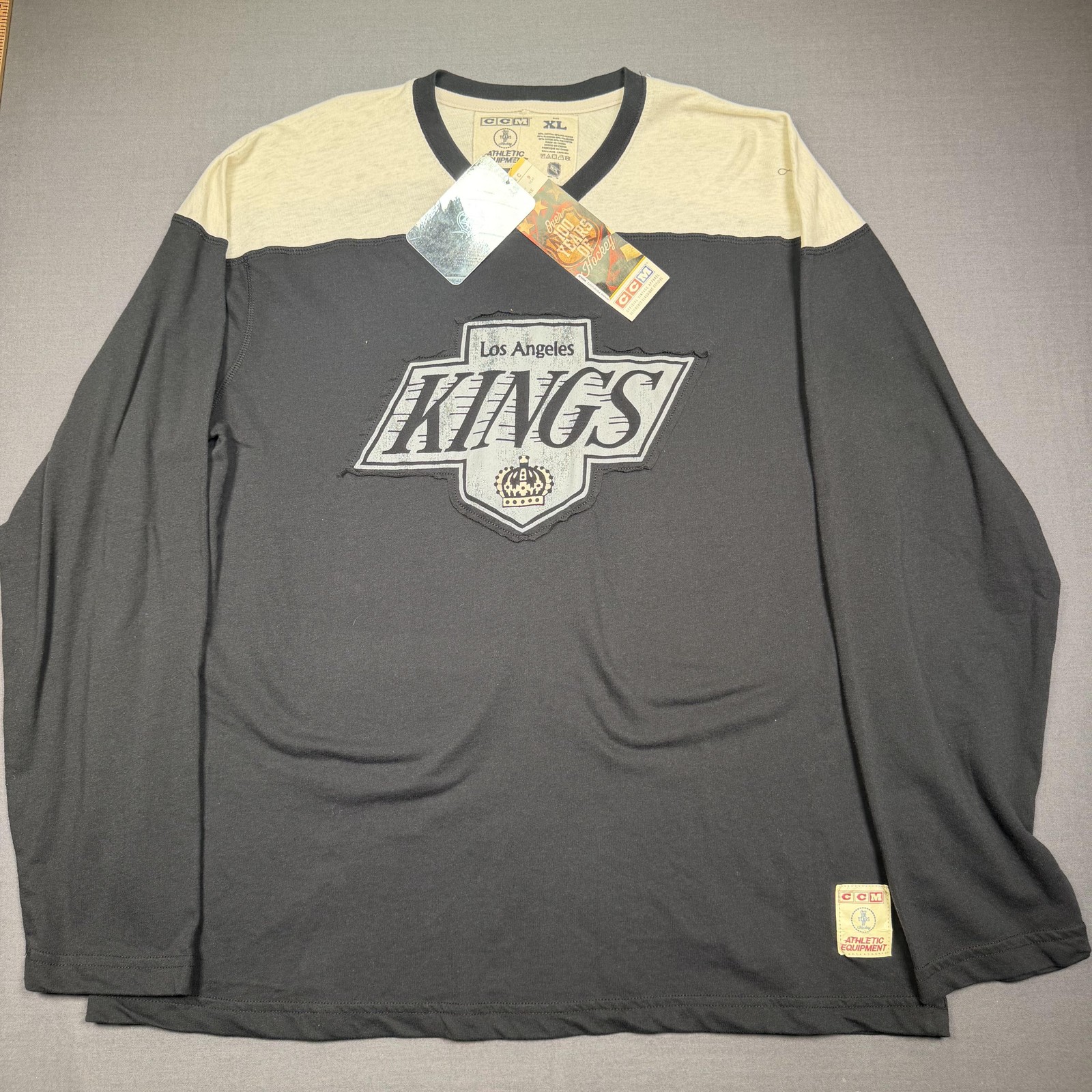Los Angeles Kings Shirt Mens XL Black CCM Long Sleeve Hockey Graphic T-Shirt