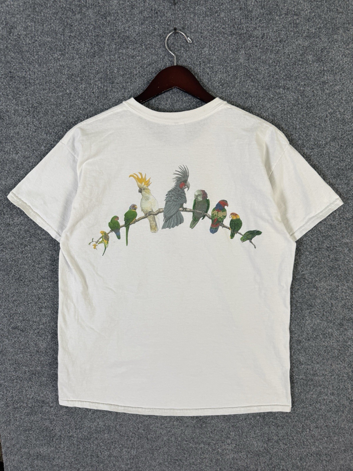 Birds Nature T Shirt Sz Large Parrot Cockatoo Art Y2K Vintage Animals Wildlife gallery