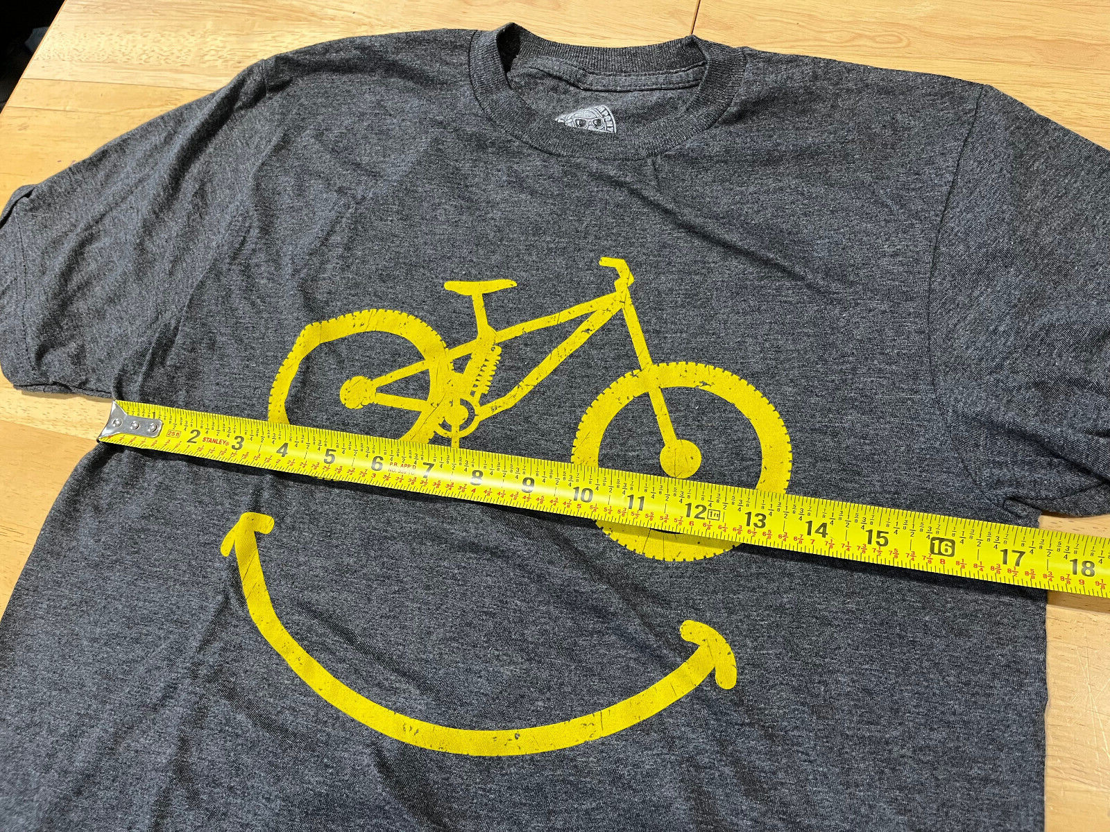 The Duck Company Bicycle Smiley Face Sedona, AZ Graphics GRAY Tshirt Unisex Sz S gallery