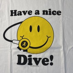 Amphibious Outfitters Men’s T-Shirt Medium Scuba Dive Smiley Face White