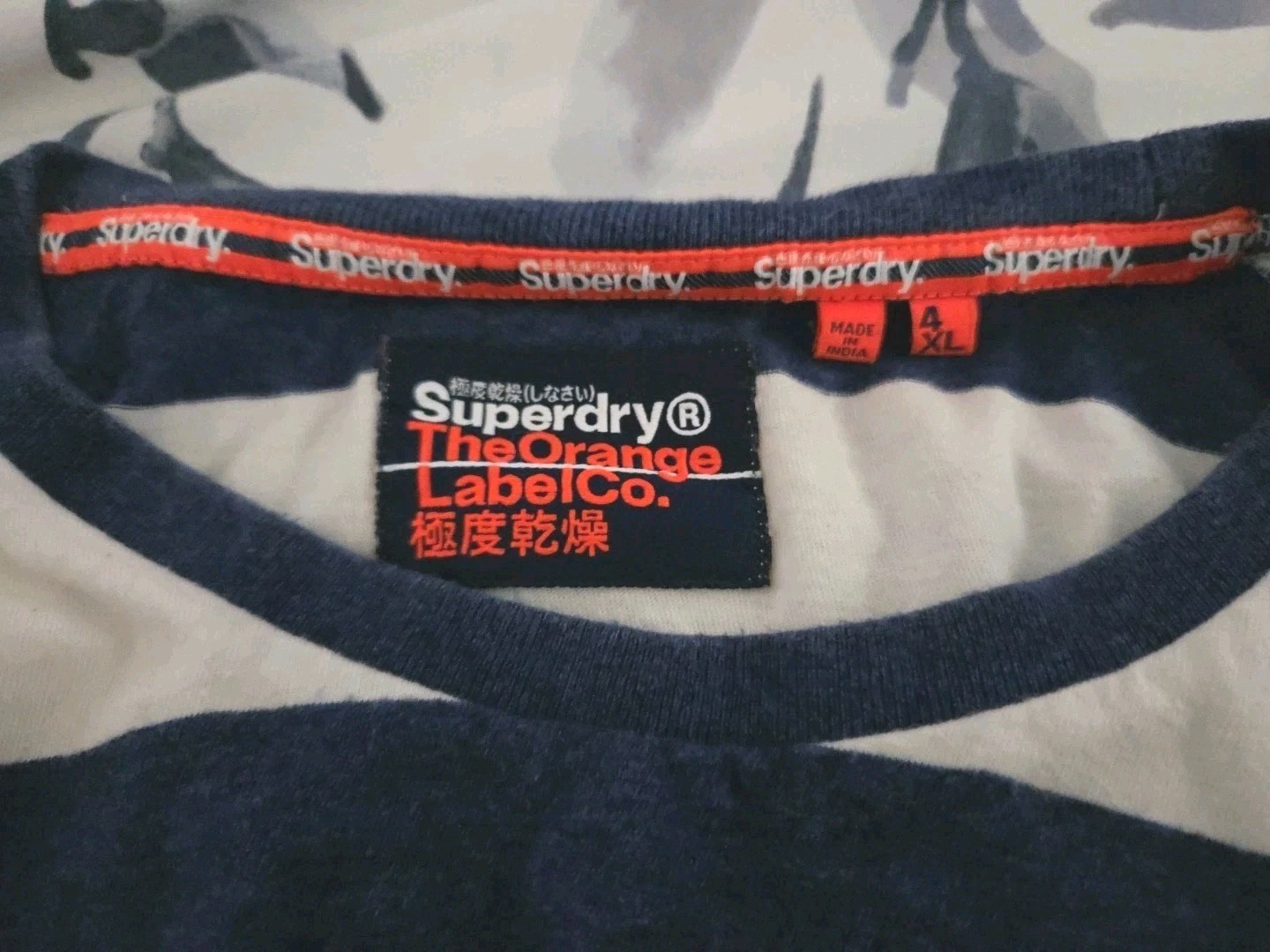 Mens 4XL XXXXL Superdry Multicoloured T-Shirt Blue Chest Logo. Good Clean Cond. gallery