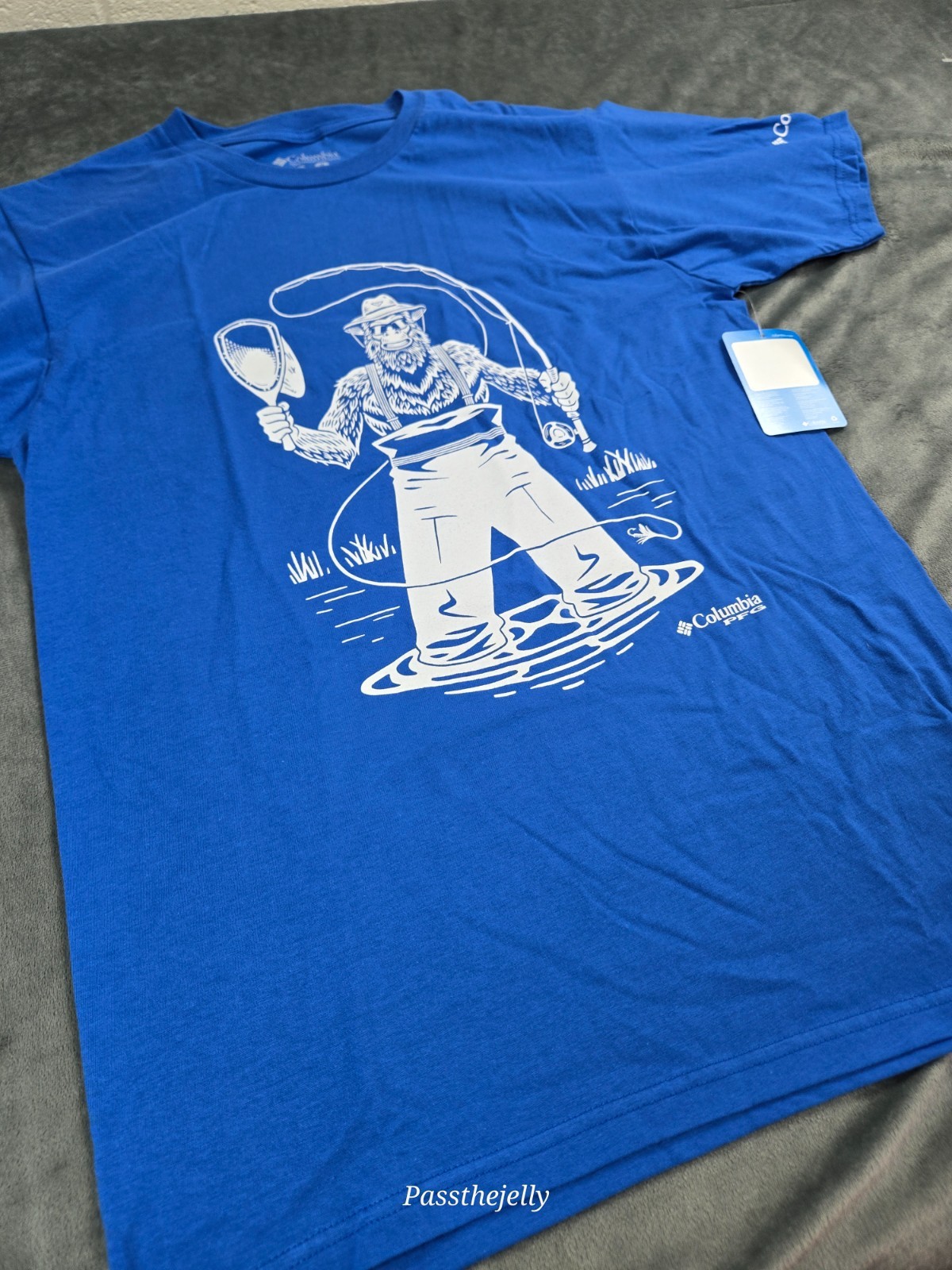 New Columbia Shirt Mens Medium Blue Fisherman Sasquatch PFG Graphic Tee gallery