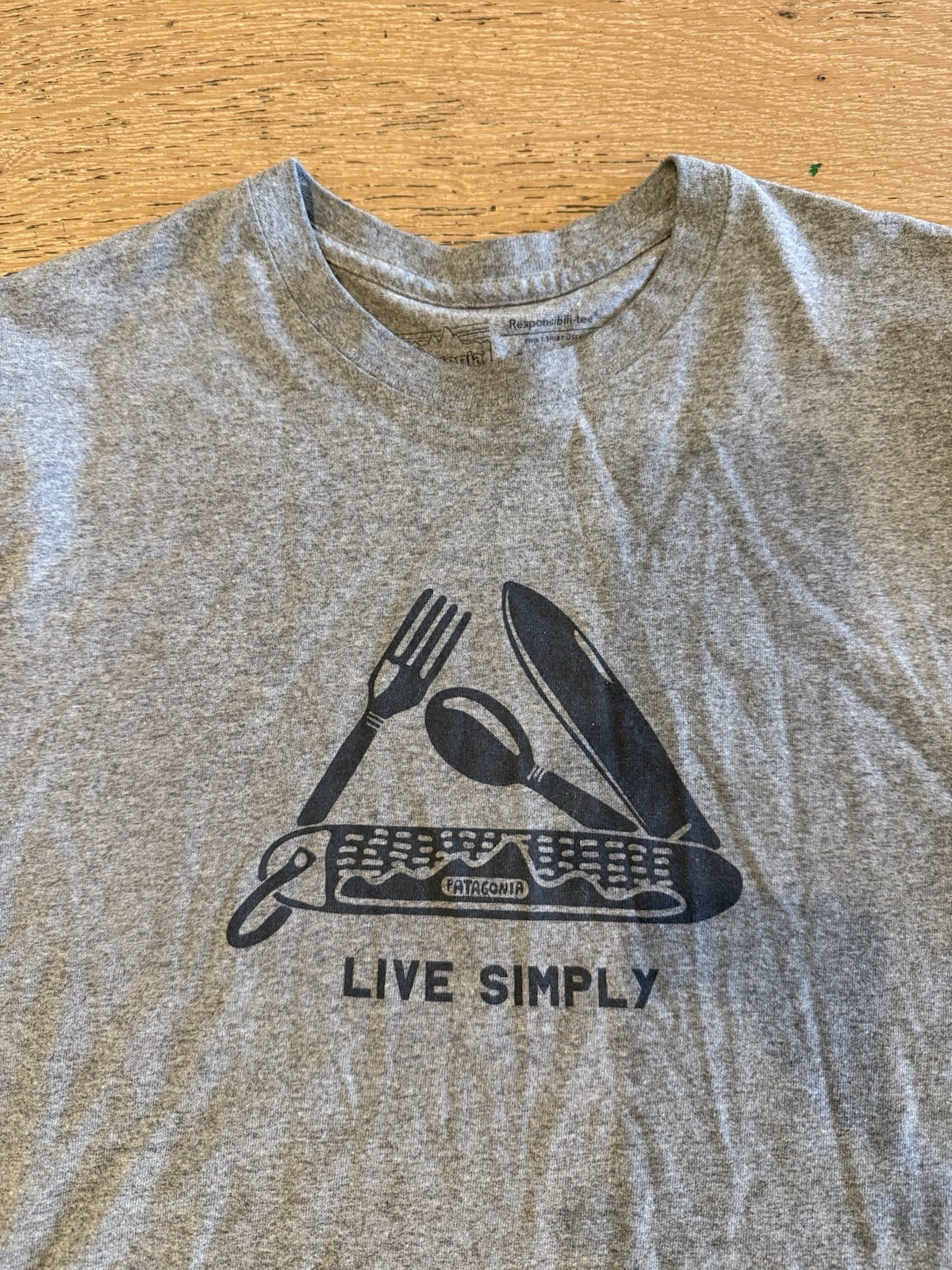 PATAGONIA Shirt Mens Medium Gray Live Simply Graphic Outdoor Long Sleeve Hiking
