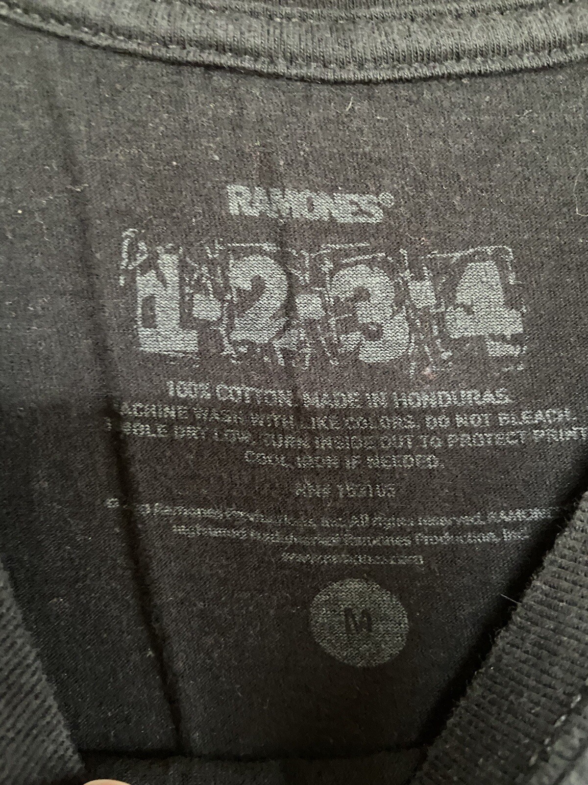 Ramones Graphic Shirt Sz M gallery