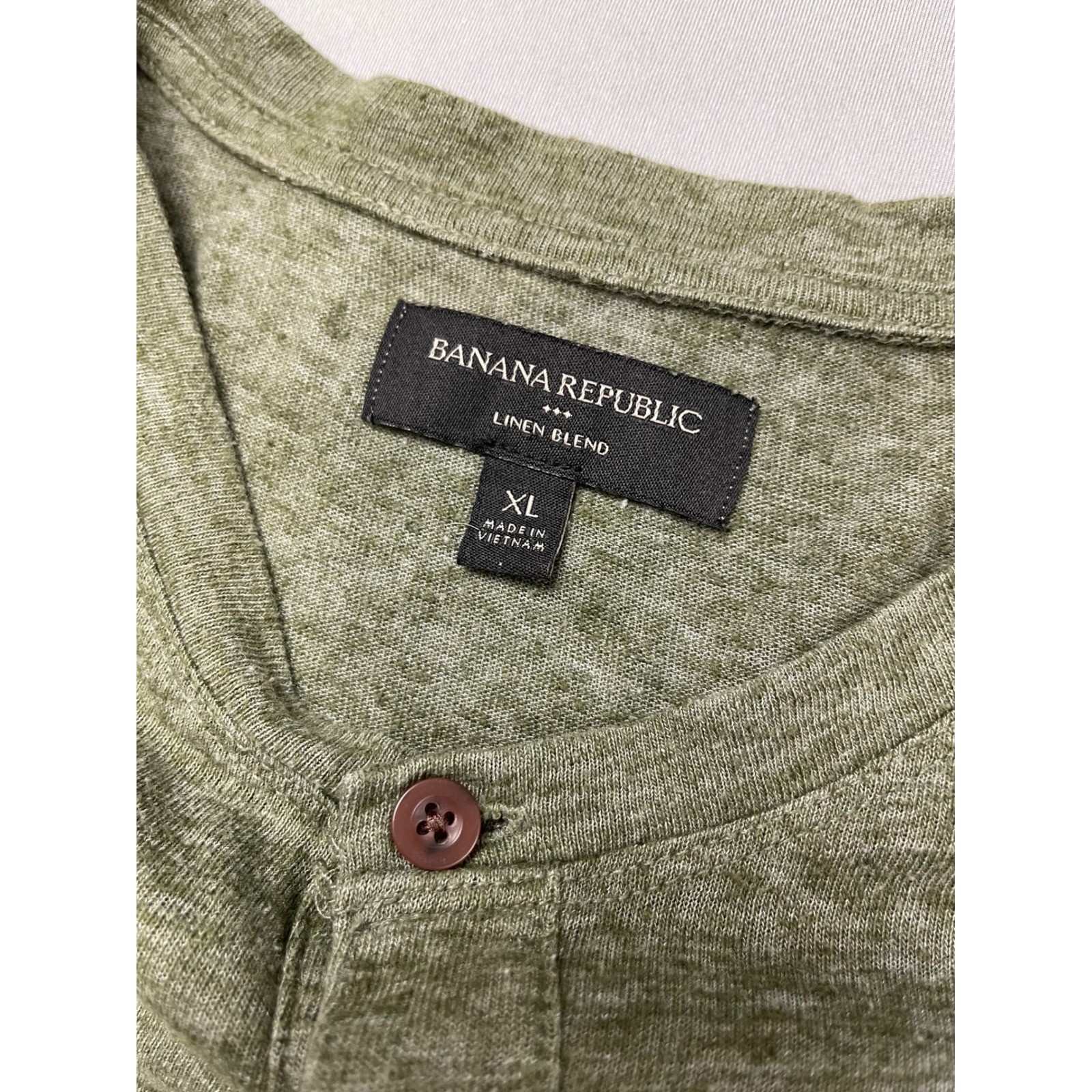Banana Republic Mens XL Linen Blend Long Sleeve Henley Shirt Olive Green gallery